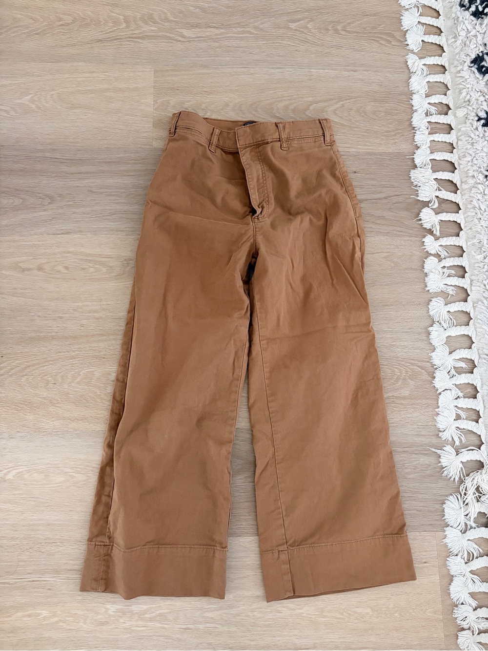 Abercrombie & Fitch Wide-Leg Chinos in Camel Brown